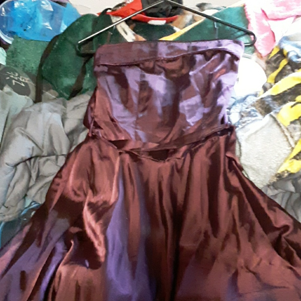 Maroon prom dress